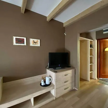 Pokoje Do Wynajecia 农家乐 耶莱尼亚古拉