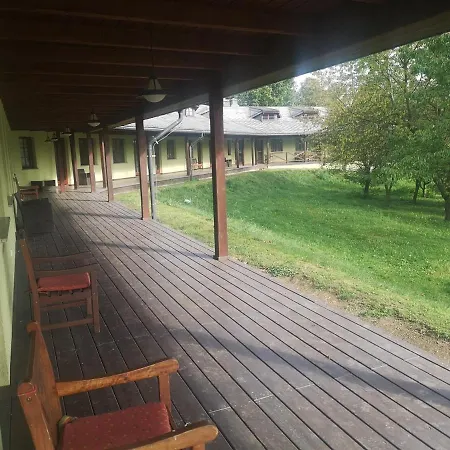 Pokoje Do Wynajecia 耶莱尼亚古拉