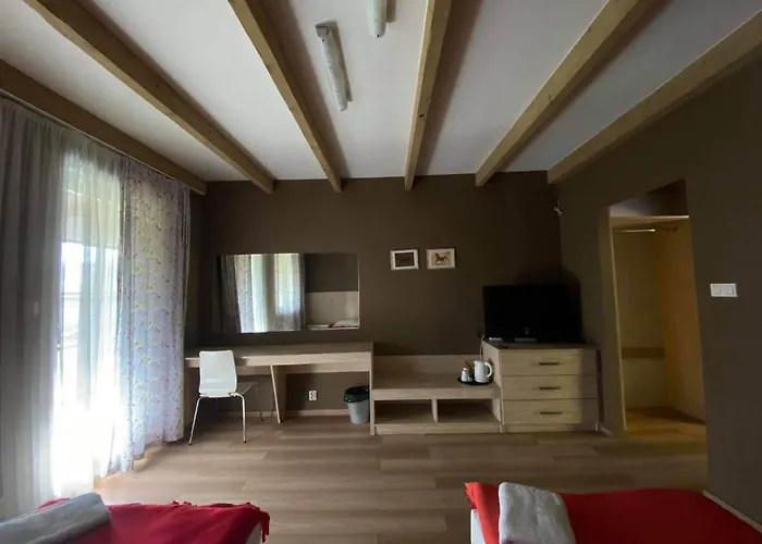 Pokoje Do Wynajecia בית חווה *